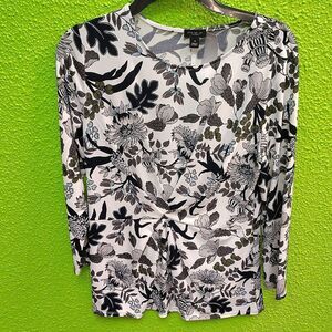 Ann Taylor Black and White Relaxed Fitted Blouse